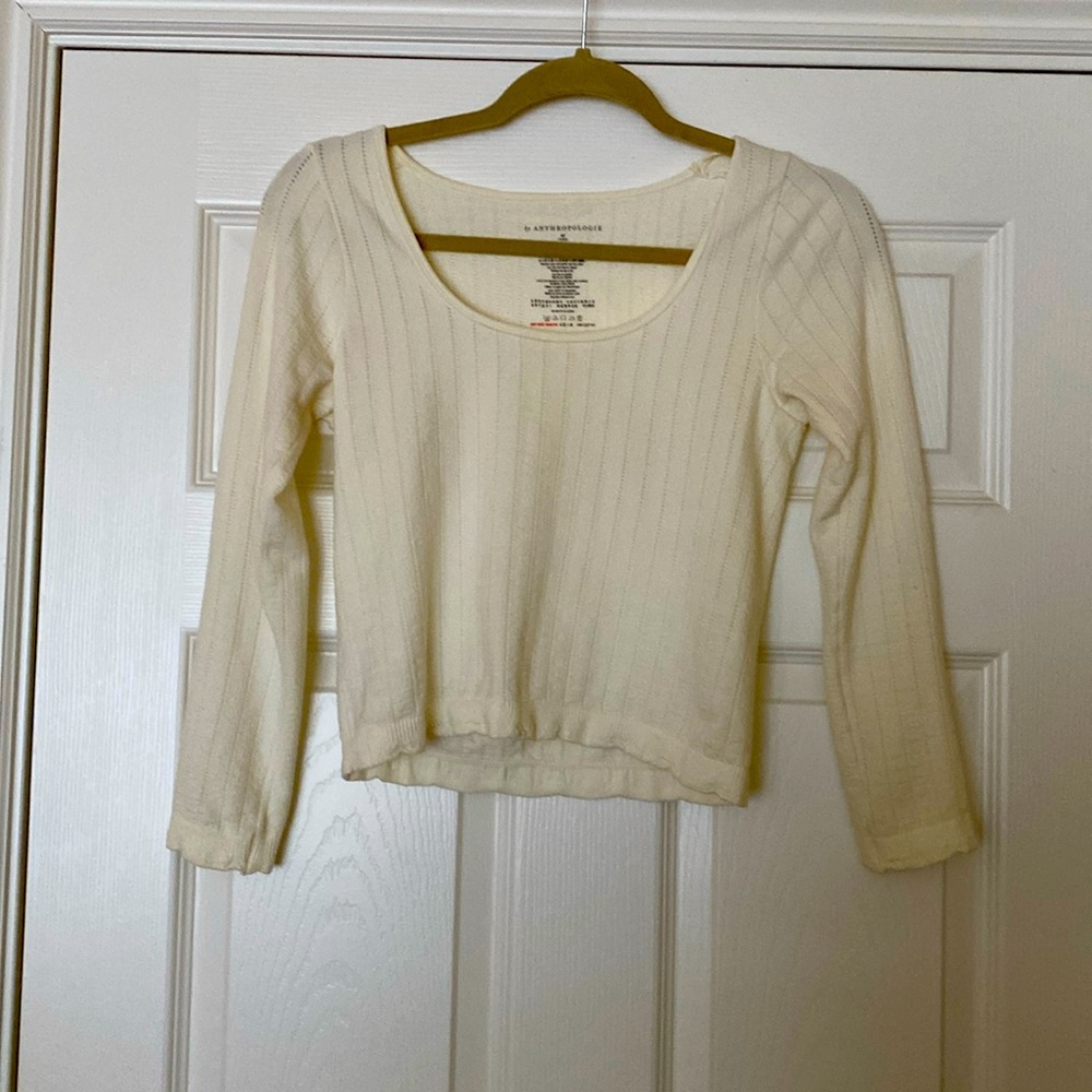 Anthropologie cream colored long sleeve crop tee. Size M. Excellent condition.
